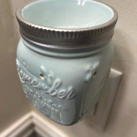 Scentsy Light Blue Ceramic Wall Plug-In - Picture 2 of 6